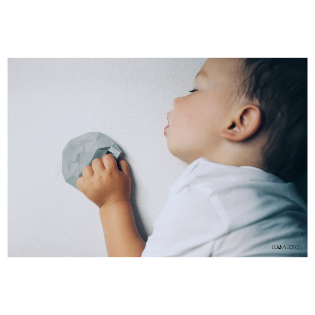 SupeRRO baby hevea biały/ecru - śliniak z kauczukowym gryzakiem - LullaLove