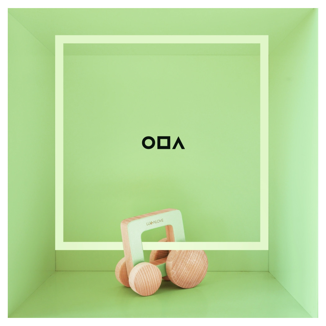 ODA car kwadrat - drewniane autko - LullaLove