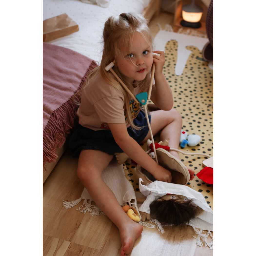 Skrzynka lekarska - Plan Toys - Mały Lekarz Zabawa W Doktora Zestaw Lekarski