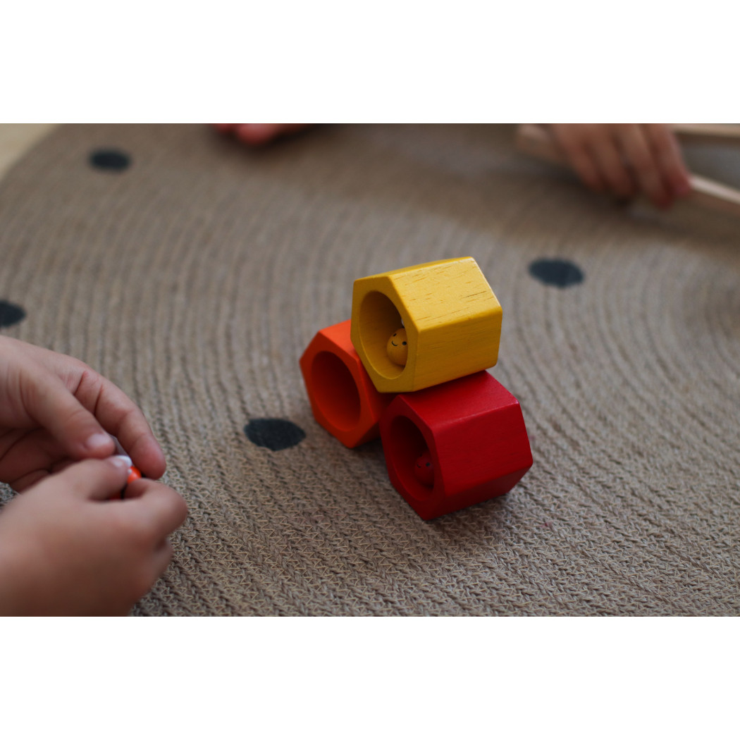 Plaster miodu z pszczółkami zabawka zręcznościowa - Plan Toys - Montessori
