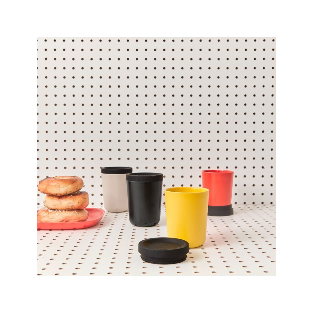 WYPRZEDAŻ Black/ Czarny - Kubek Podróżny Z Silikonowym Wieczkiem - Z Włókna Bambusowego - BIOBU - EKOBO