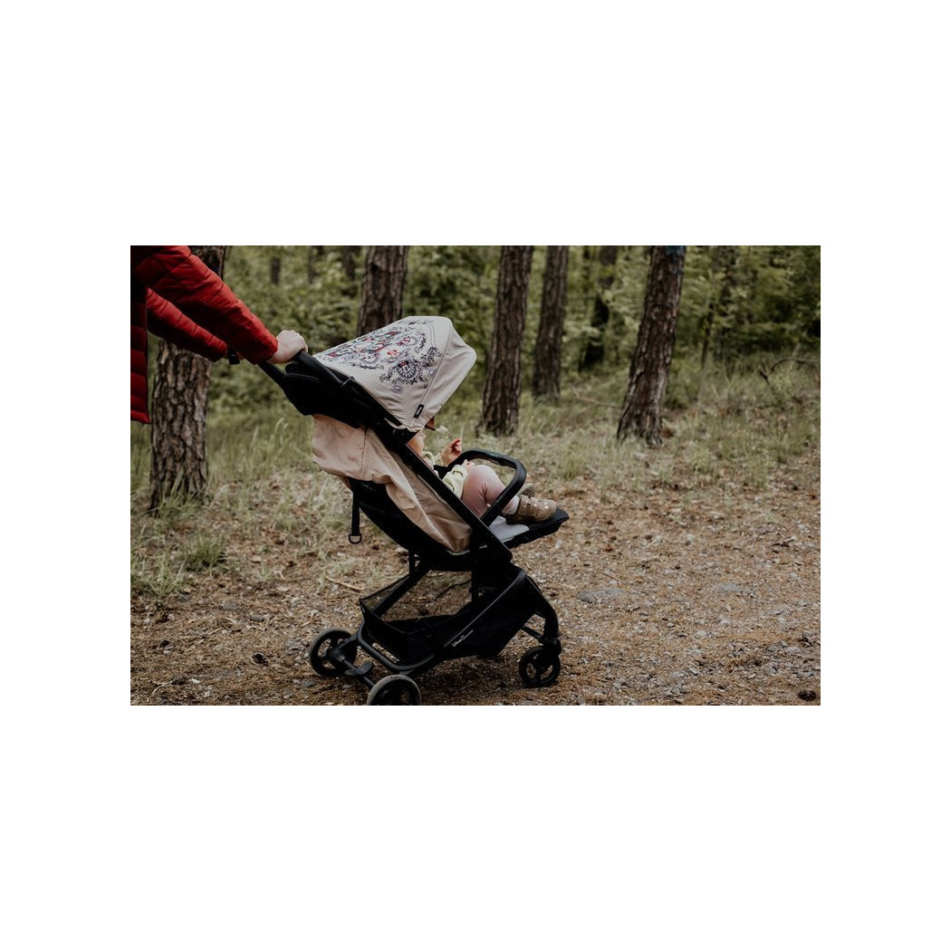 Minnie Ornamet Buggy GO - Kompaktowy Wózek Spacerowy Ze Zintegrowaną Torbą Transportową - DISNEY By Easywalker Buggy GO - Spacer