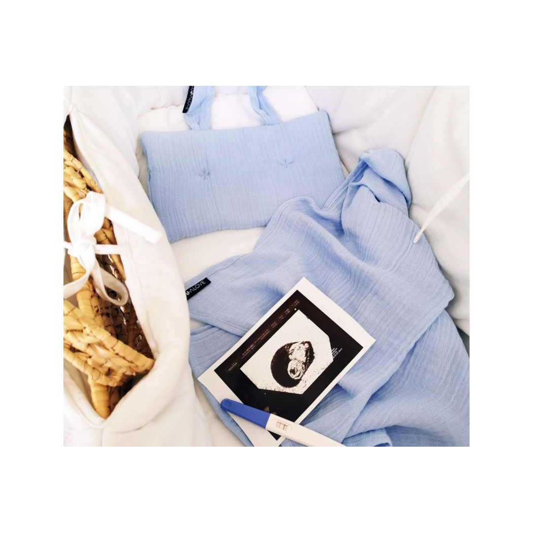 WYPRZEDAŻ Blue - Otulacz Muślinowy Kreszowany - 100x100cm- LullaLove