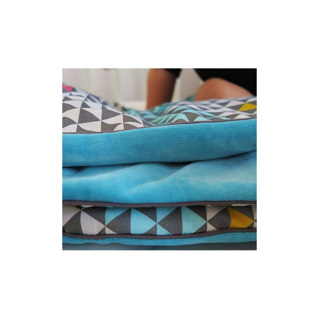 Trójkąty & Turkusowy Welur - Kocyk Ciepły Mały z Zaczepem do Wózka - 70 x 90 cm - Pink No More