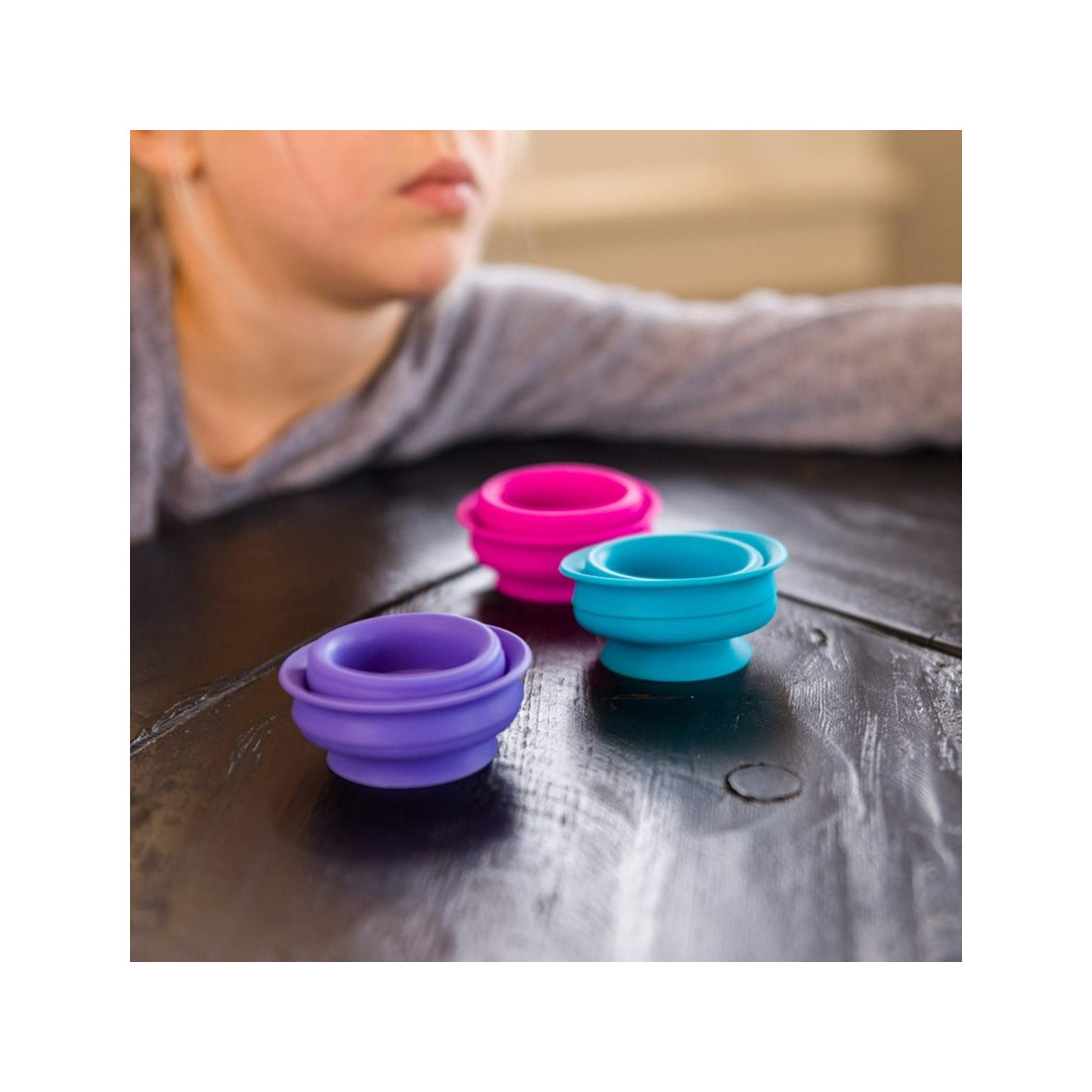 Kubeczki Przyssawki - Miękkie Kubeczki z Przyssawkami - Fat Brain Toys