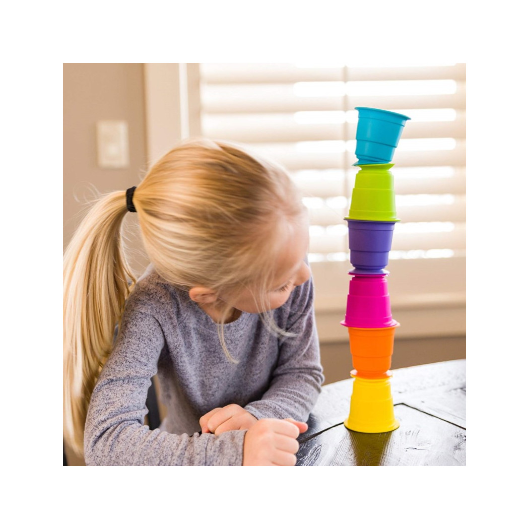 Kubeczki Przyssawki - Miękkie Kubeczki z Przyssawkami - Fat Brain Toys