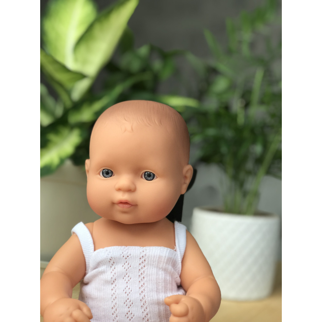 Europejka 32 - Lalka Dziewczynka Europejka 32 cm + Ubranko Miniland Baby - Miniland Doll - Miniland