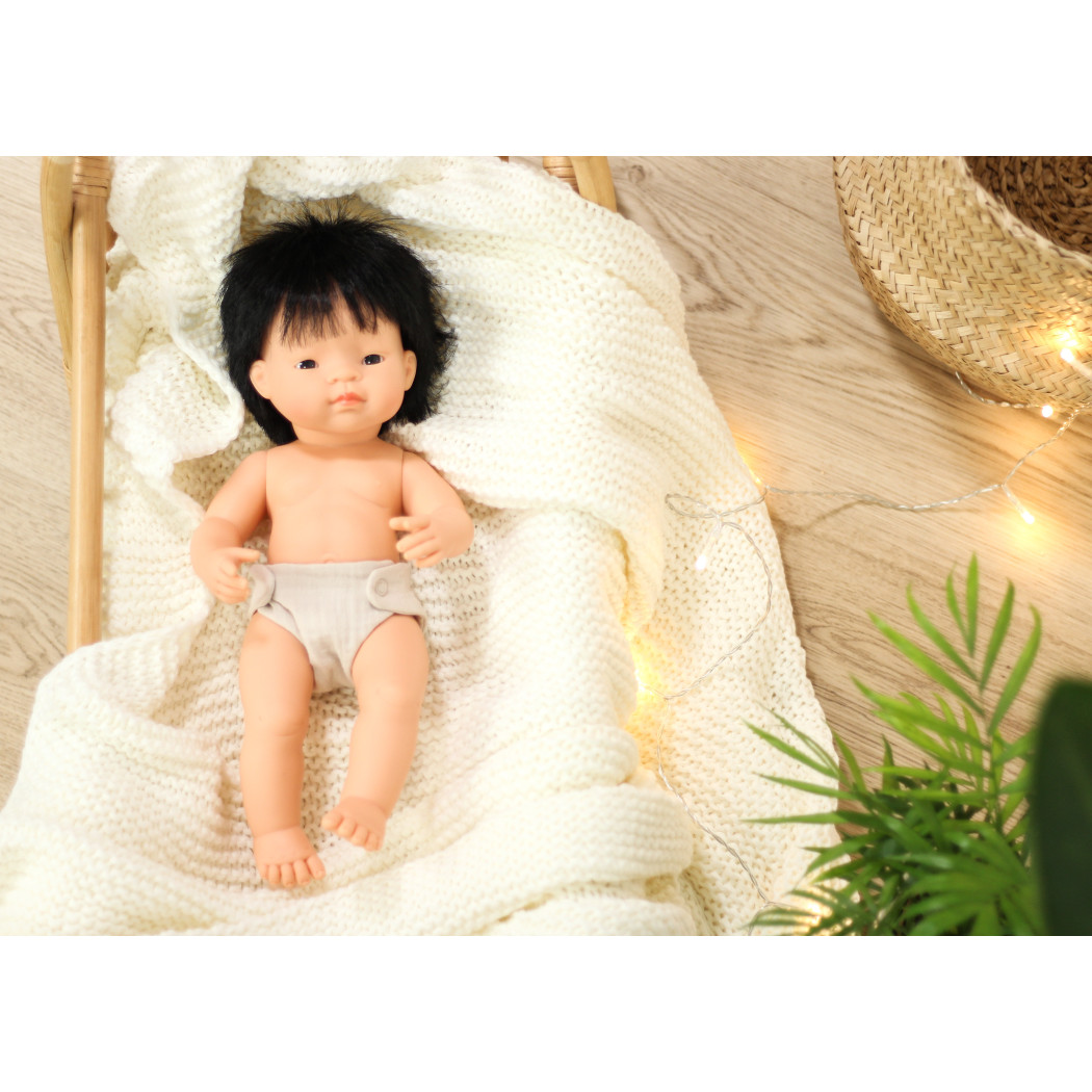Azjata 38 cm - Lalka Chłopiec Azjata - Miniland Doll - Miniland