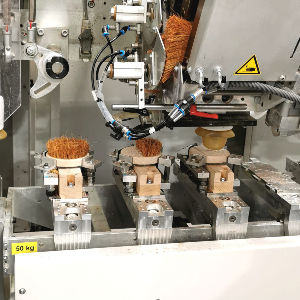 Ostra Szczotka Okrągła Kokosowa Do Masażu Na Sucho - LullaLove