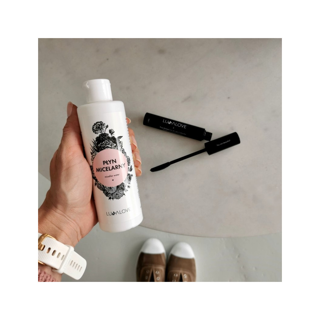 Pogrubiający Tusz Do Rzęs z Odżywką - LullaLove