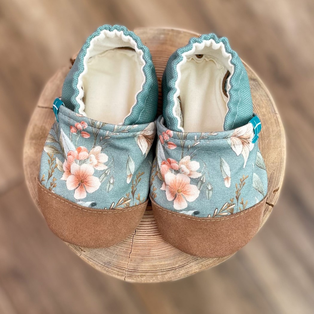 Field Flowers  ze skórką - rozmiar 3-4 lata - Papcie Titot - SKÓRZANA PODESZWA