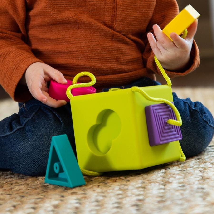 Sorter Kostka OombeeCube - Zabawka Sensoryczna -  Fat Brain Toys