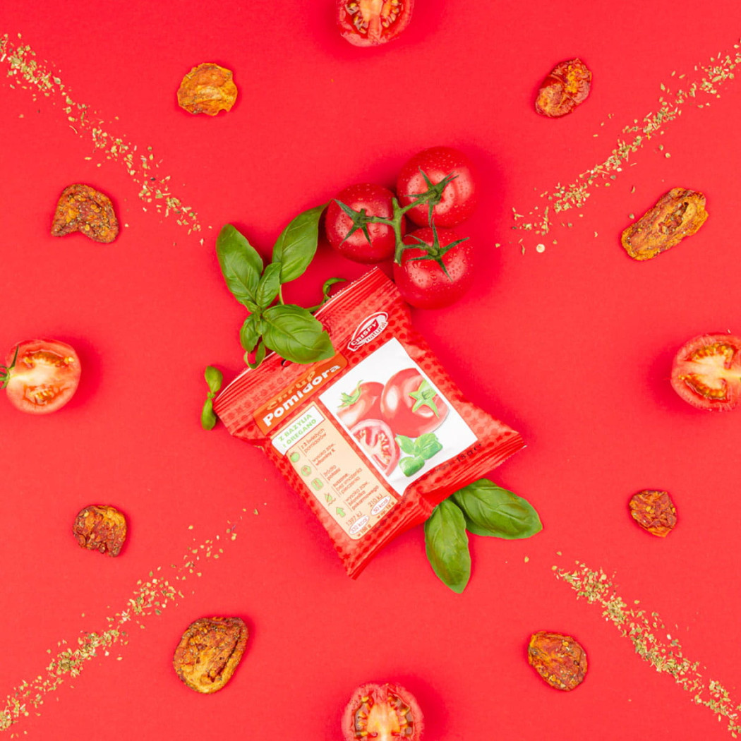 Pomidor Suszony z Bazylią i Oregano Chipsy 15g - Plasterki - Crispy Natural
