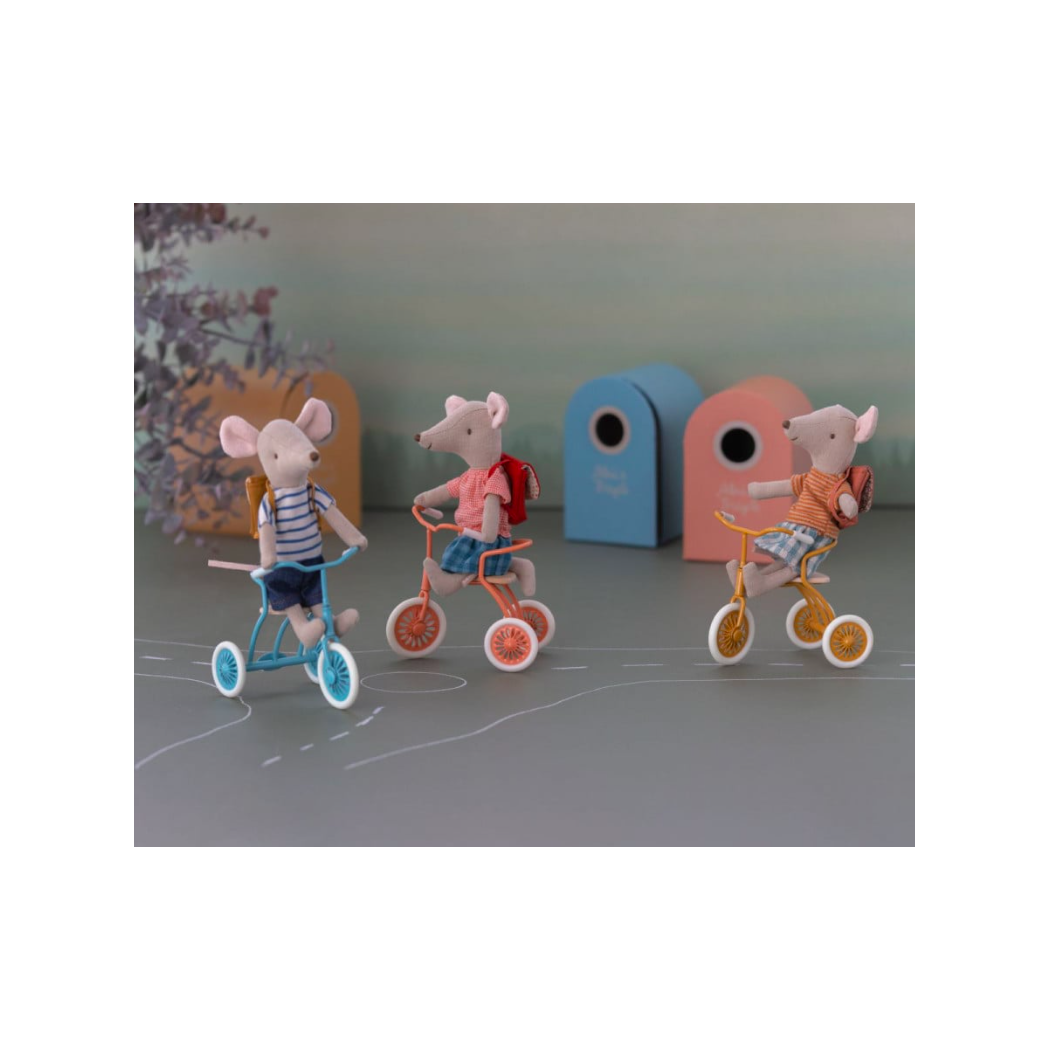 Myszka Rowerzysta - Tricycle Mouse - Big Brother With Bag - Maileg