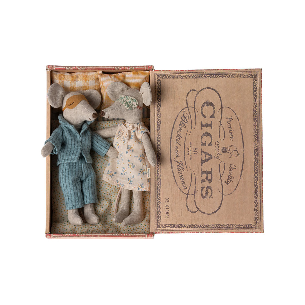 Mama i Tata w Pudełku 17 cm - Mum & Dad Mice In Cigarbox - Maileg