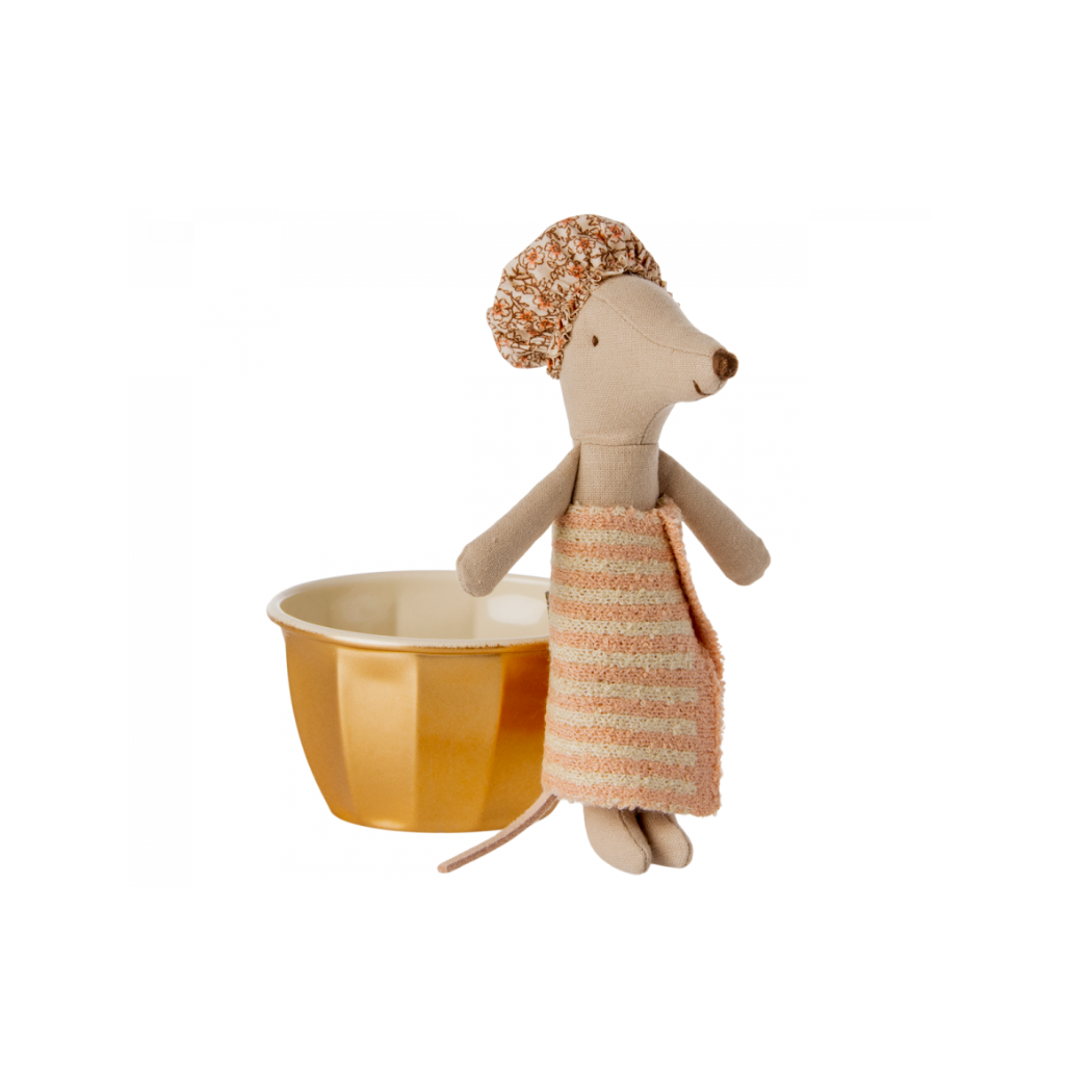 Myszka w Spa z Różowym Ręcznikiem - Wellness Mouse - Big Sister - Maileg