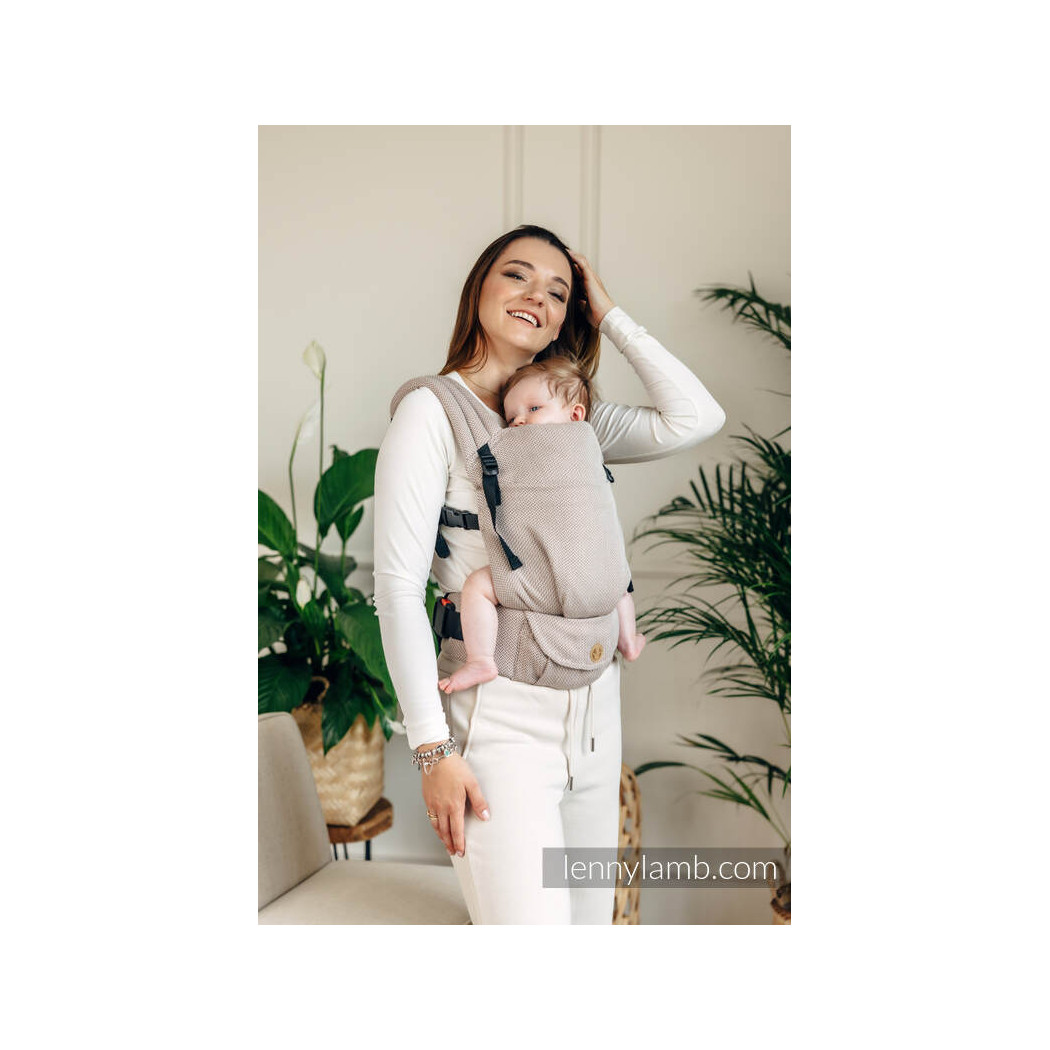 MAŁA JODEŁKA ALMOND - Moje Pierwsze Nosidełko LennyLight - Splot Jodełkowy, 100% bawełna - Standard - LennyLamb