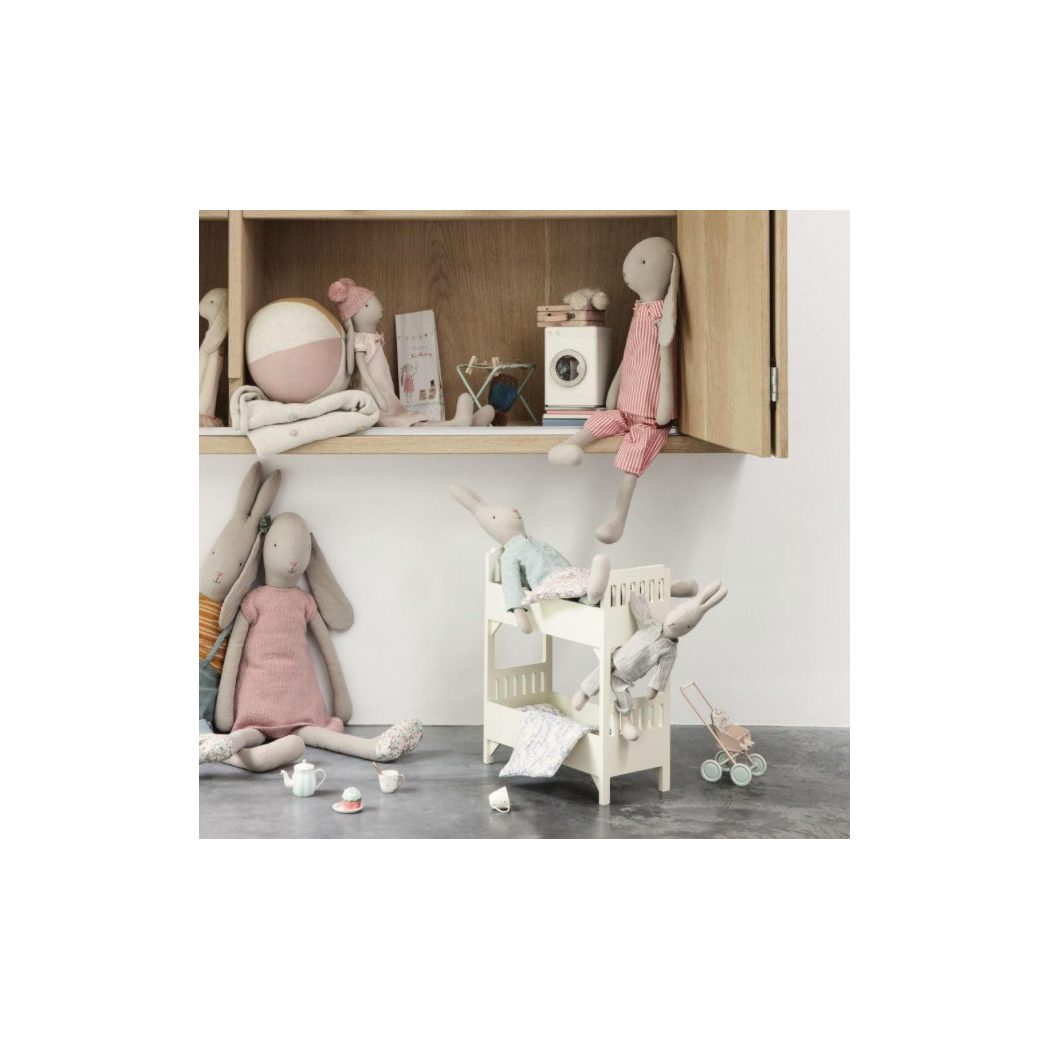 Brązowy Króliczek w Koszulce i Spodenkach - Rabbit size 1 - Brown - Shirt And Shorts - Maileg