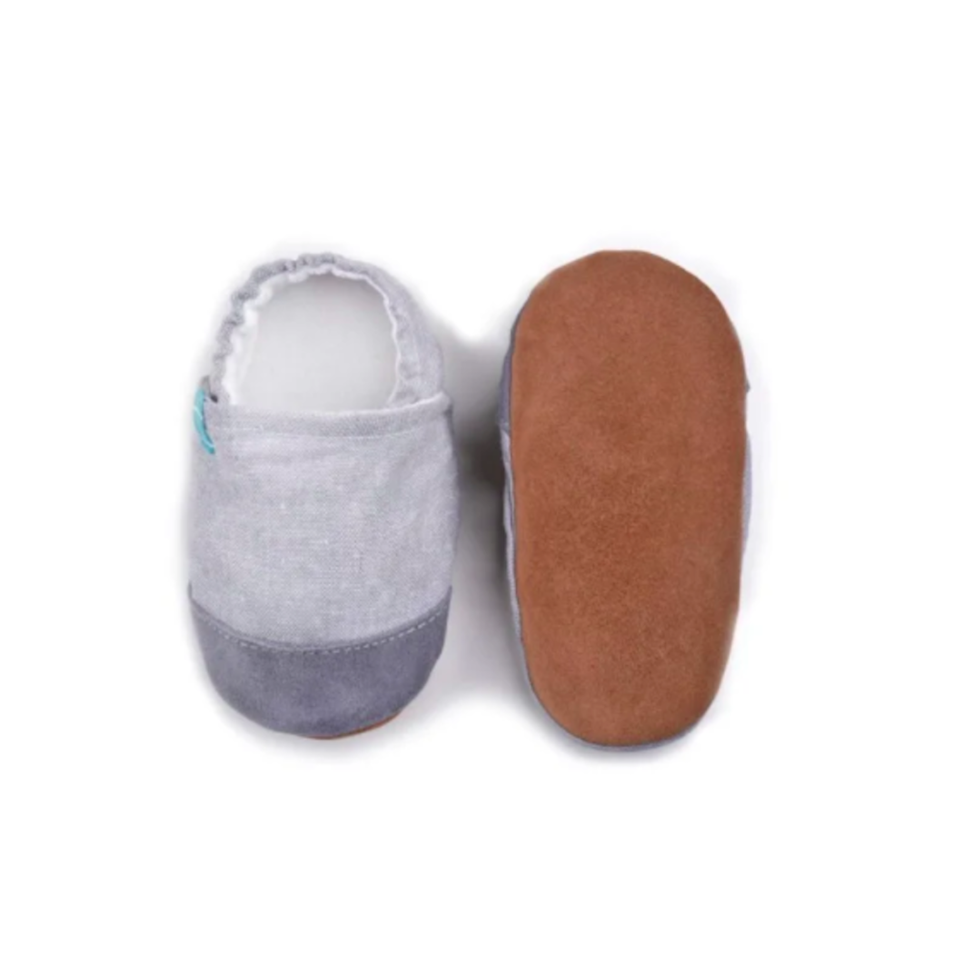 WYPRZEDAŻ GREY CHAMBRAY ze skórką - Szare - rozmiar 0-3 msc - Papcie Titot - SKÓRZANA PODESZWA