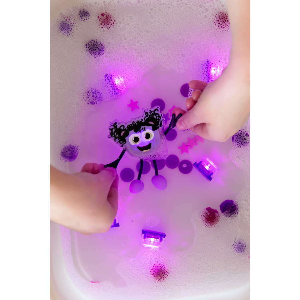 Postać Lumi oraz 2 kostki Sensoryczne Świecące w Wodzie - Kolor Fioletowy - Glo Pals