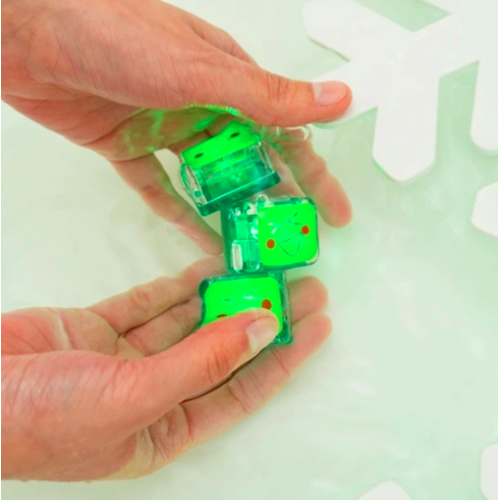 Postać Christmas Pal oraz Zestaw 2 kostek Sensorycznych Świecących w Wodzie - Limitowana Edycja Świąteczna - Kolor Zielony - Glo