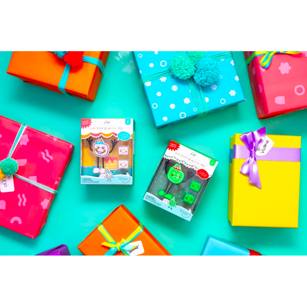 Postać Zielona oraz Zestaw 2 kostek Sensorycznych Świecących w Wodzie - Limitowana Edycja - Kolor Zielony - Glo Pals