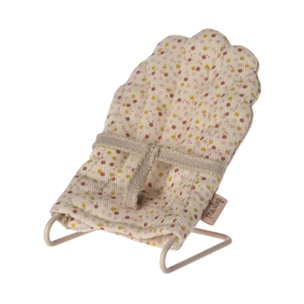 Leżaczek w Kropki - Babysitter My - Akcesoria dla Lalek - Maileg