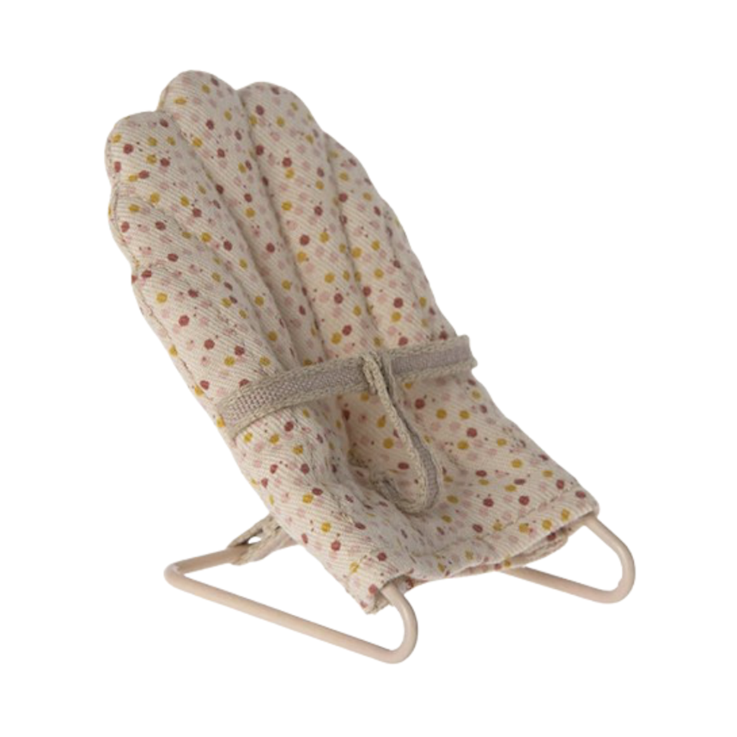 Leżaczek w Kropki - Babysitter My - Akcesoria dla Lalek - Maileg