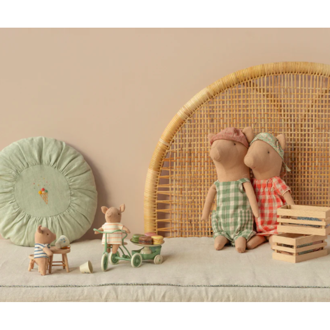 WYPRZEDAŻ Świnka Dziewczynka w Drewnianej Skrzynce - Koszulka w Rózowe Paski - Pig In Box - Baby Girl - Maileg