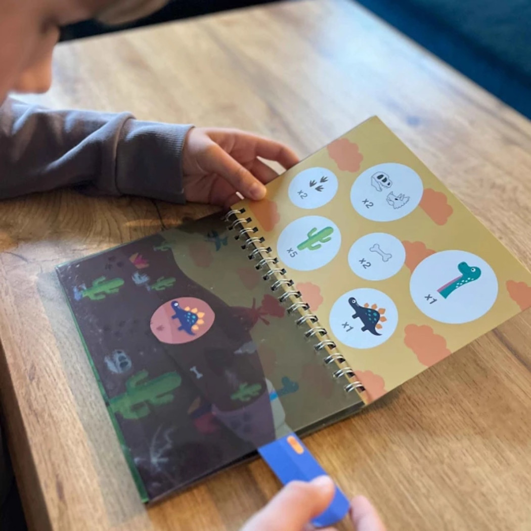 Dinozaury - Książeczka z Magiczną Latarką - Apli Kids