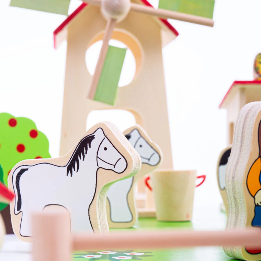 Farma Drewniana - Zabawa w Farmera - Stajnia Wiatrak Figurki - 48 elementów - BigJigs