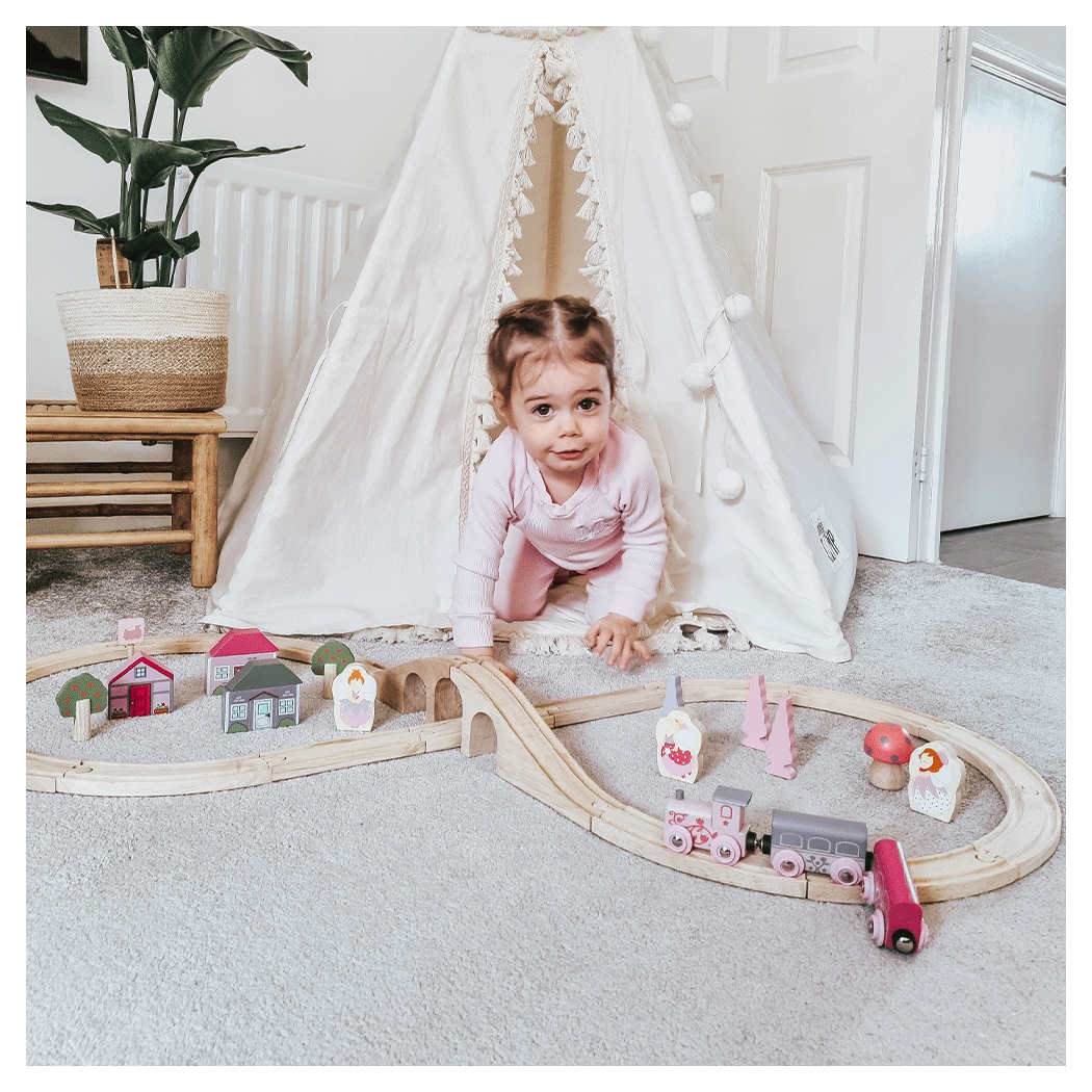 Bajeczna Kraina - Drewniana Kolejka w Odcieniach Różu - 35 Elementów - BigJigs