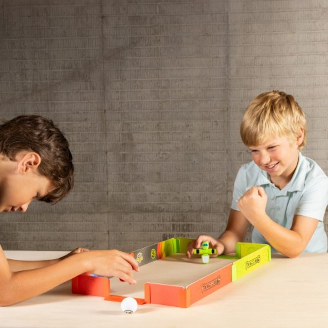 Boisko i Piłkarzyki - Zabawka Sensoryczna - Fidget - Foosbots - Fat Brain Toys