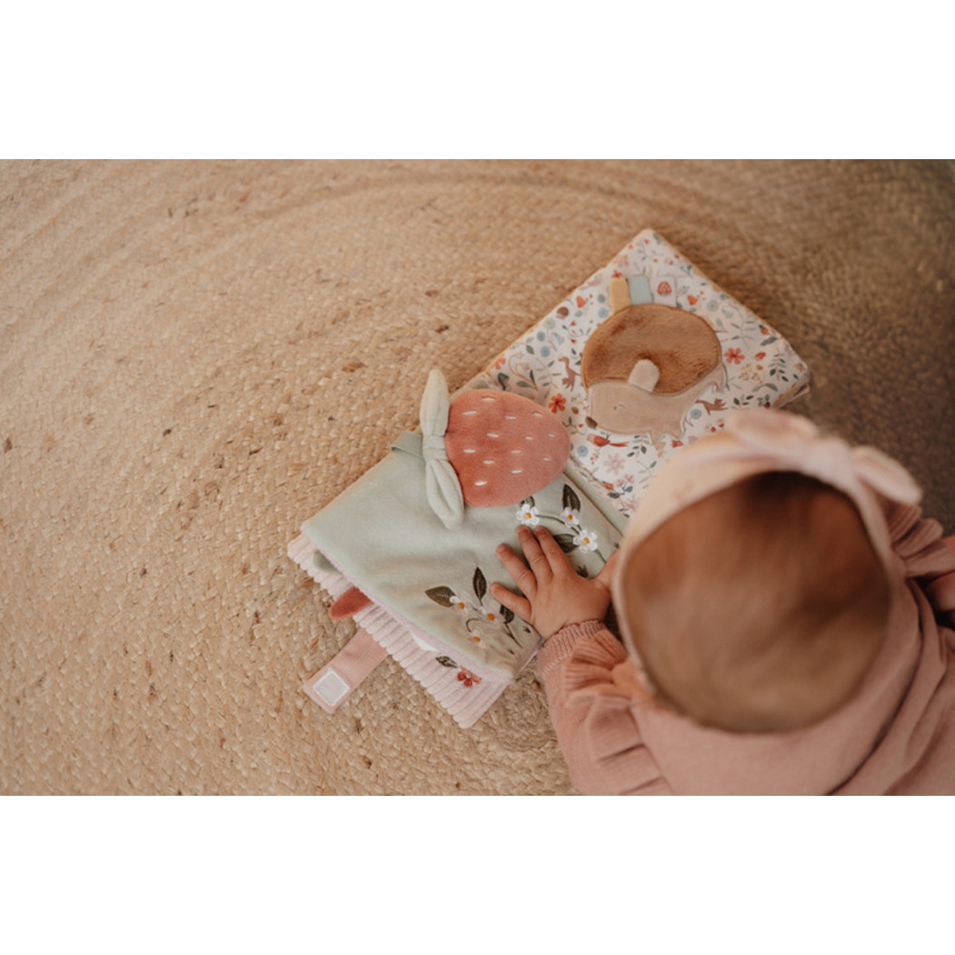 Motyw Ogrodu - Duża Książeczka Sensoryczna dla Niemowląt - Fairy Garden - Little Dutch