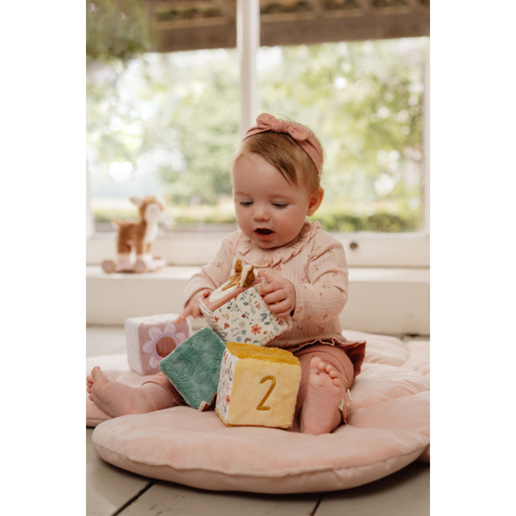 Cztery Miękkie Kostki - Motyw Ogrodu - Pluszowe Kostki Sensoryczne i Aktywizujące - Fairy Garden - Little Dutch