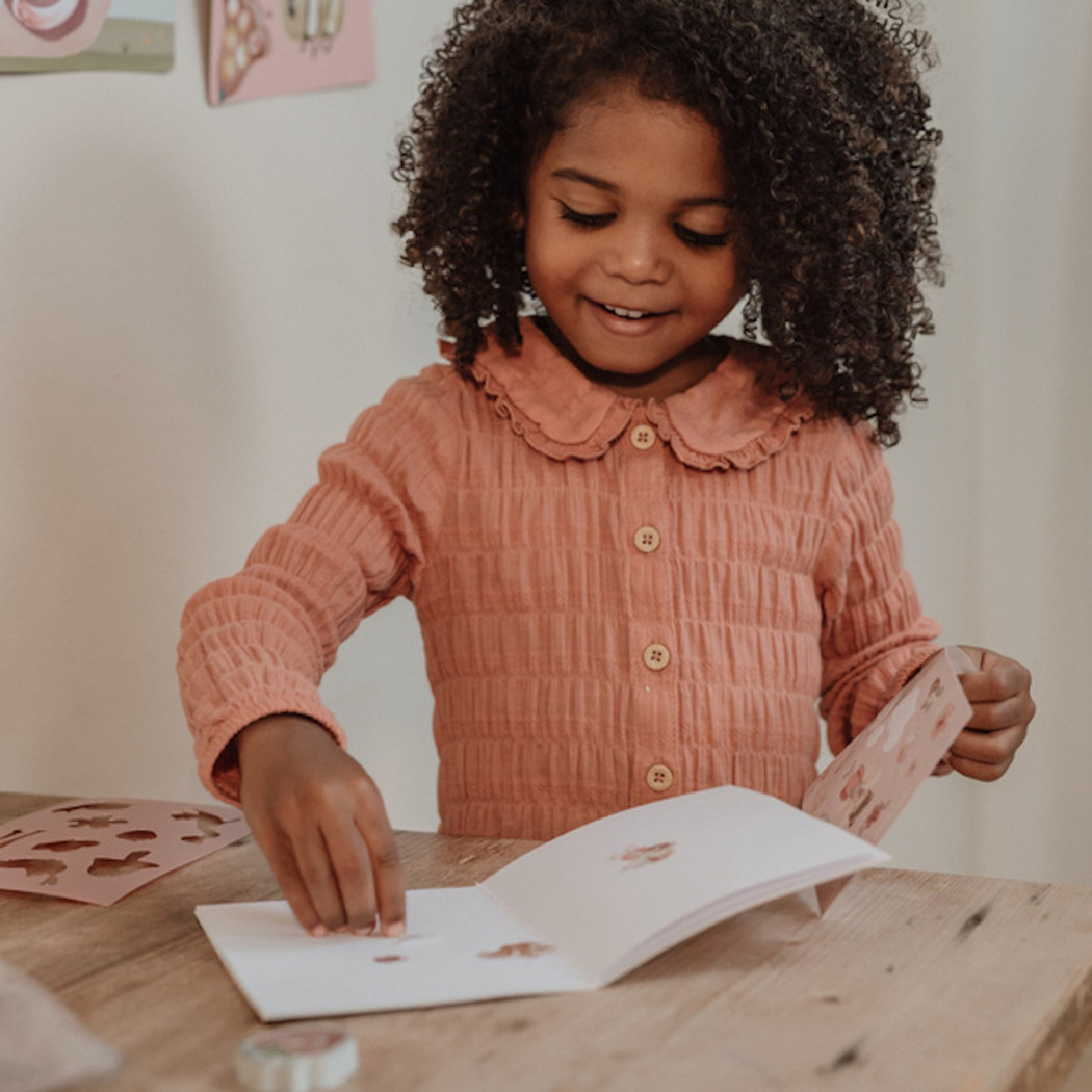 Różowy Piórnik z Zestawem Artykułów Papierniczych - Notes, Ołówek - Fairy Garden - Little Dutch