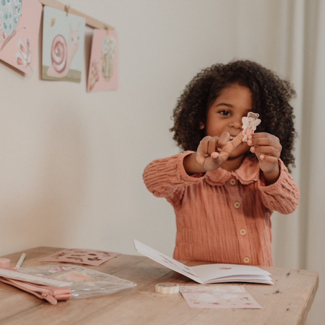 Różowy Piórnik z Zestawem Artykułów Papierniczych - Notes, Ołówek - Fairy Garden - Little Dutch