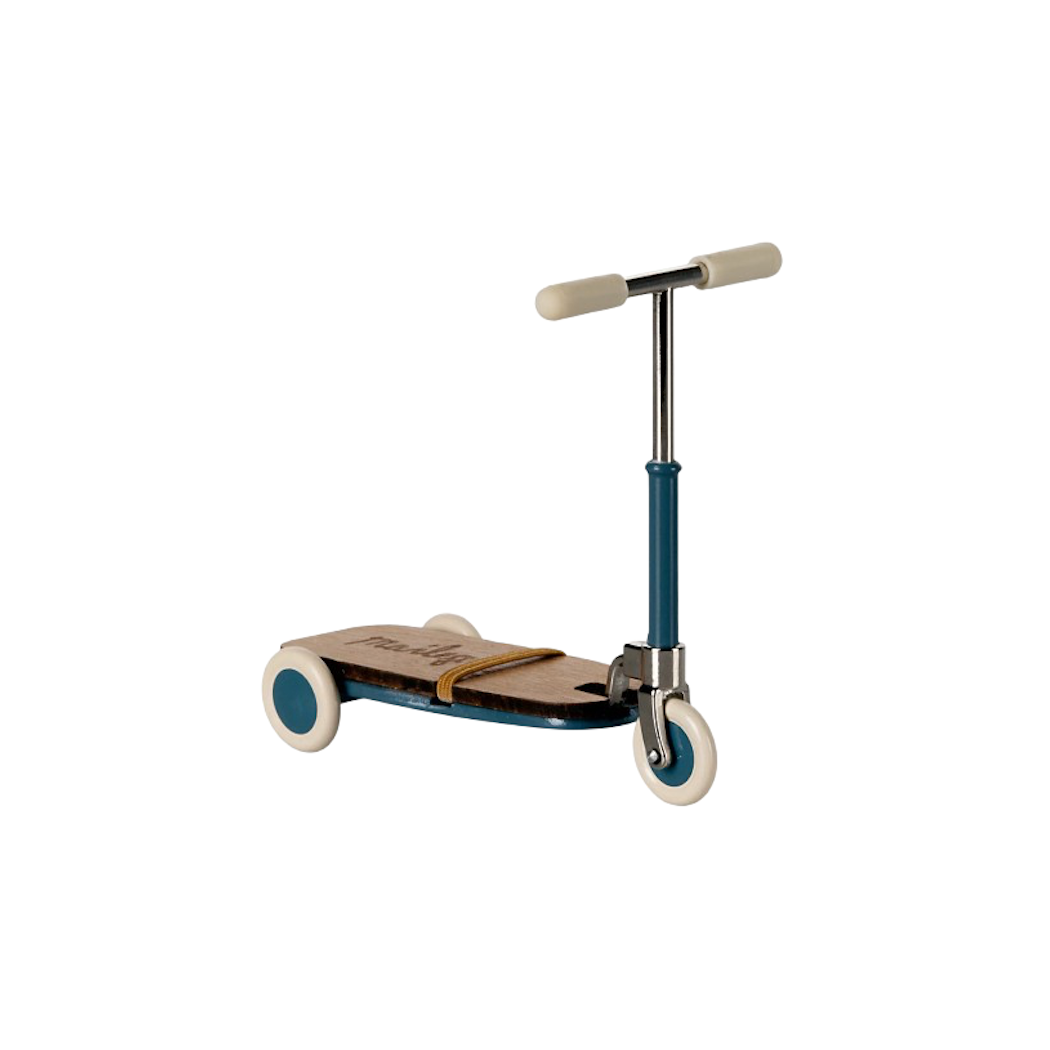 Niebieska Hulajnoga dla Myszki - Akcesoria dla Myszek - Maileg