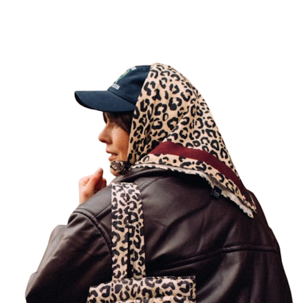Apaszka - Leopard Cream by Magdalena Lamparska - La Millou