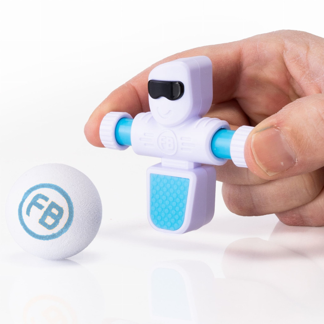 Biały Piłkarzyk z Piłką - Zestaw dla Jednego Gracza - Foosbots - Fat Brain Toys