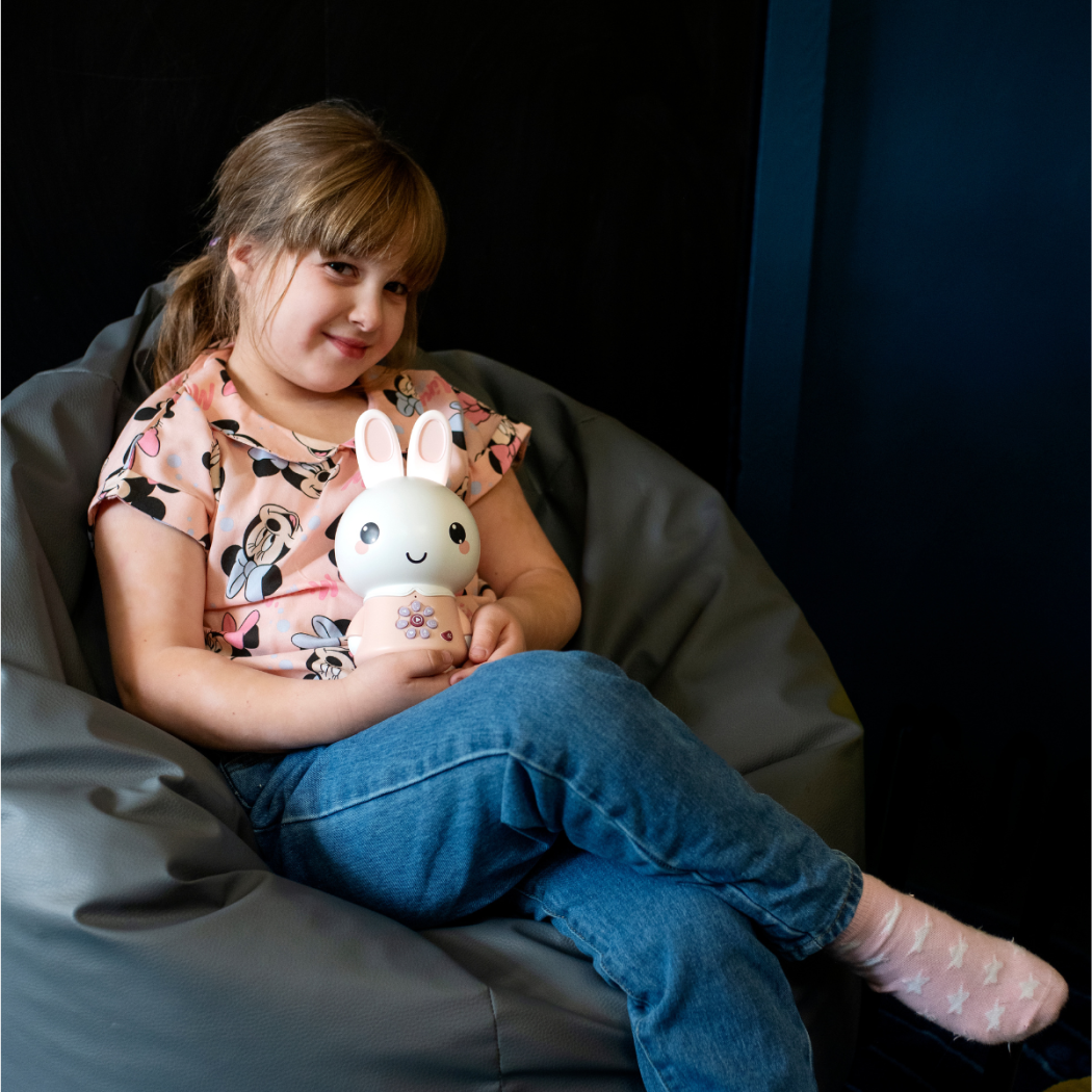 Króliczek Honey Bunny Pro - Pudrowy Róż - Zabawka Edukacyjna - Alilo