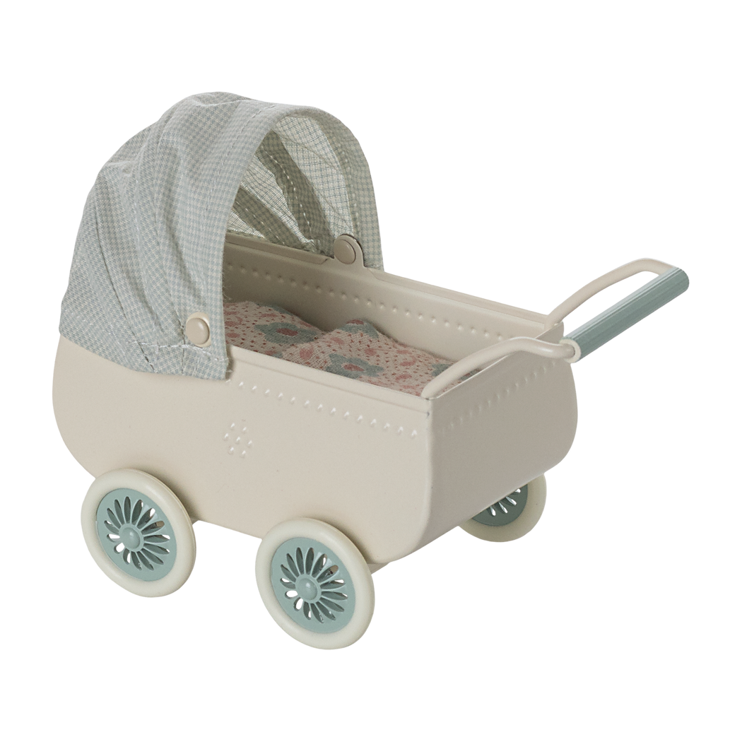 Miętowy Głęboki Wózek z Myszką Dzidziusiem - Akcesoria dla Myszek - Maileg