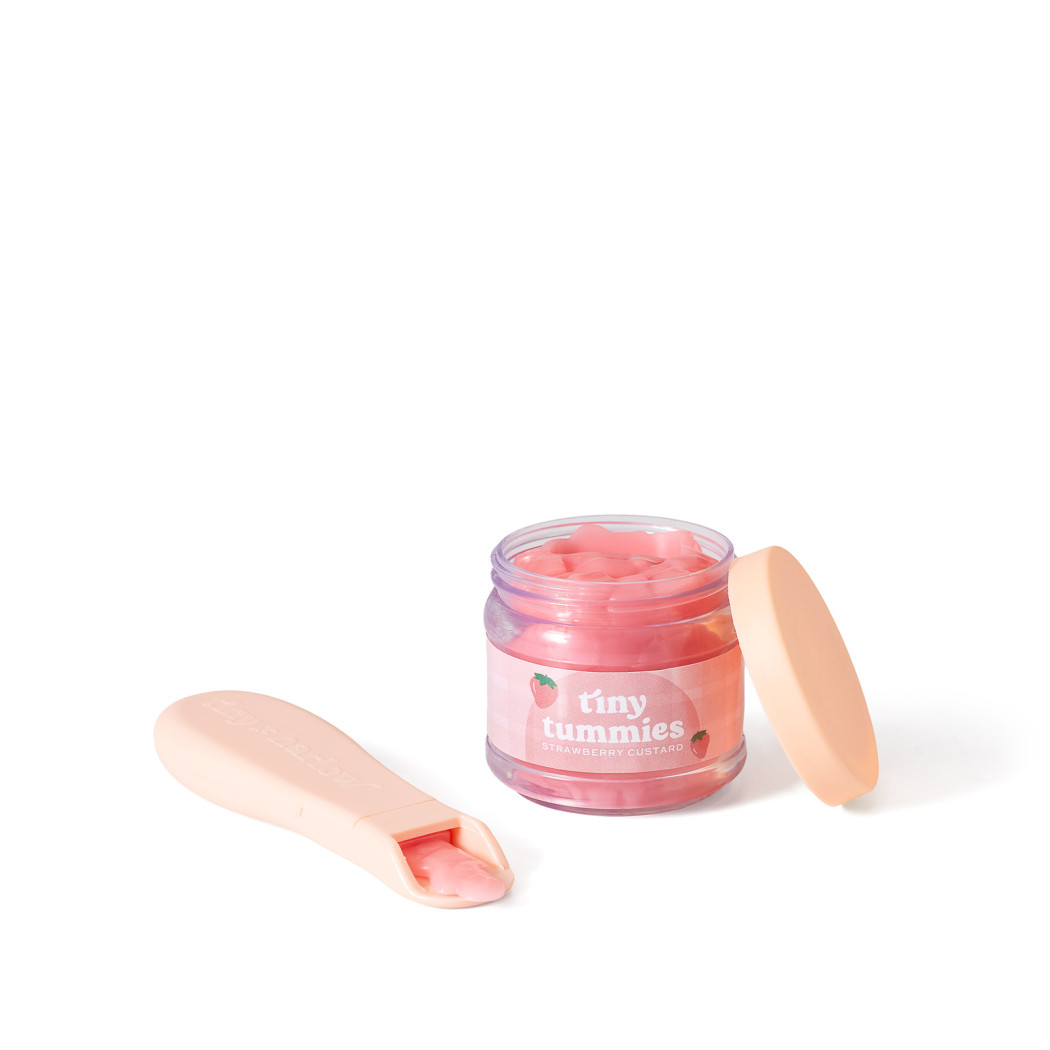 Truskawkowy Słoiczek z Łyżeczką - Zestaw Do Pielęgnacji Lalek - Tiny Harlow