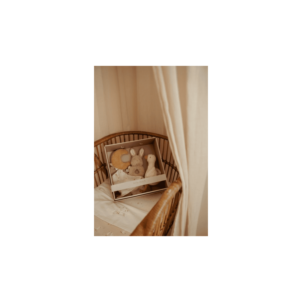 Zestaw Prezentowy dla Niemowlaka z Miękkimi Zabawkami - Newborn Naturals - Little Dutch