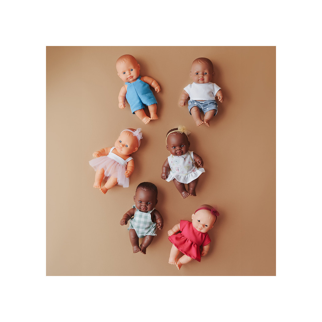 Europejczyk 21 cm w Niebieskich Ogrodniczkach - Lalka Chłopiec Europejczyk - Miniland My Friends & Me - Miniland