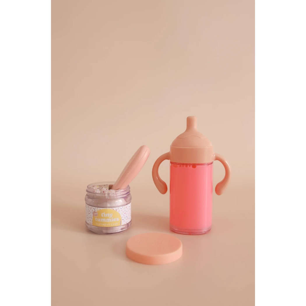 Magiczna Butelka z Mlekiem Truskawkowym i Słoiczek z Deserkiem - Zestaw Urodzinowy Do Pielęgnacji Lalek - Tiny Harlow