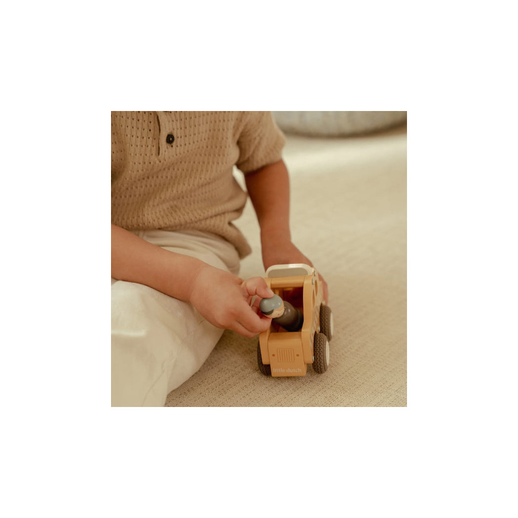 Taksówka - Drewniane Autko Taksówka z Wyjmowanym Ludzikiem - Little Dutch