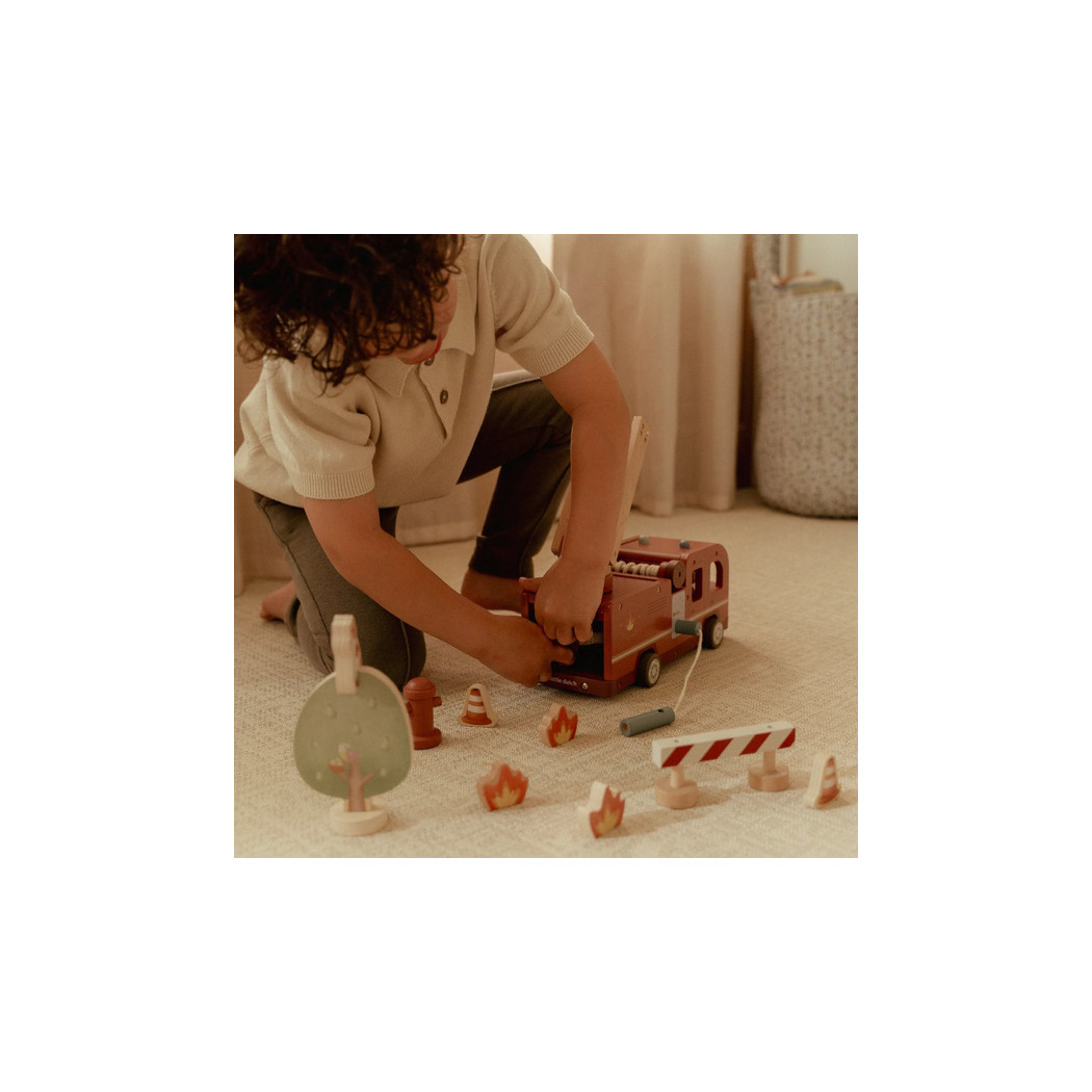 Wóz Strażacki - Drewniane Autko z Rozkładaną Drabiną, Strażakiem i Ogniem - Little Dutch