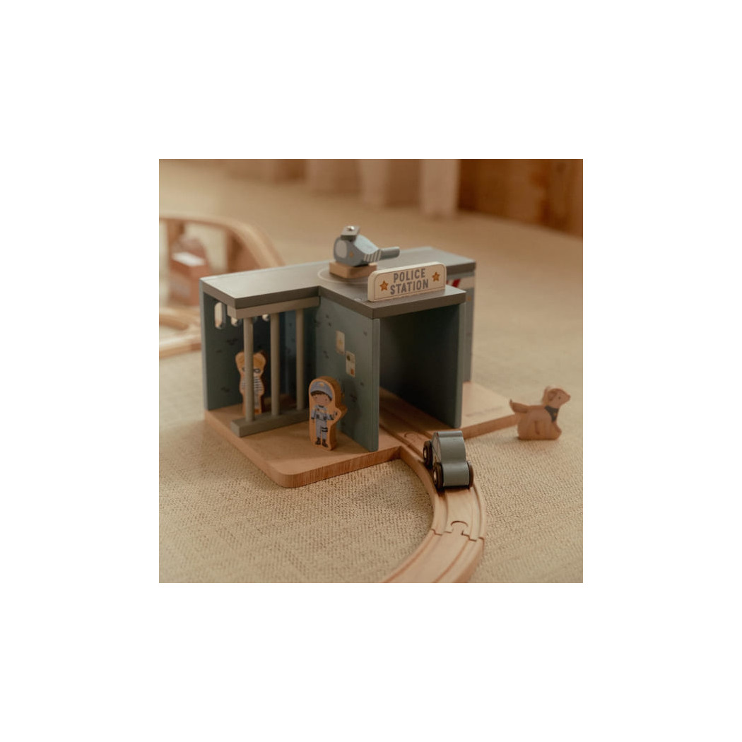 Posterunek Policji - Drewniany Zestaw z Helikopterem, Autem, Figurką Policjanta i Złodzieja - Little Dutch