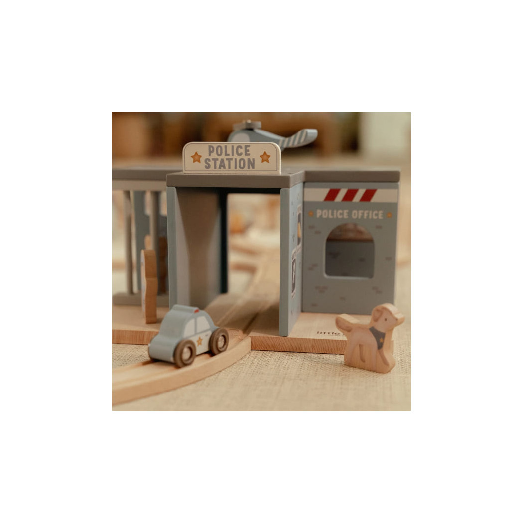Posterunek Policji - Drewniany Zestaw z Helikopterem, Autem, Figurką Policjanta i Złodzieja - Little Dutch